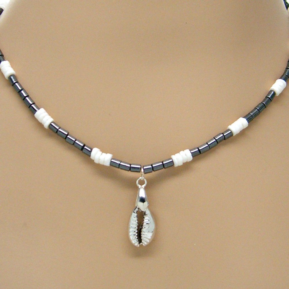 Cowrie Shell Black Glass White Puka Shells Necklace 18" 7088-48